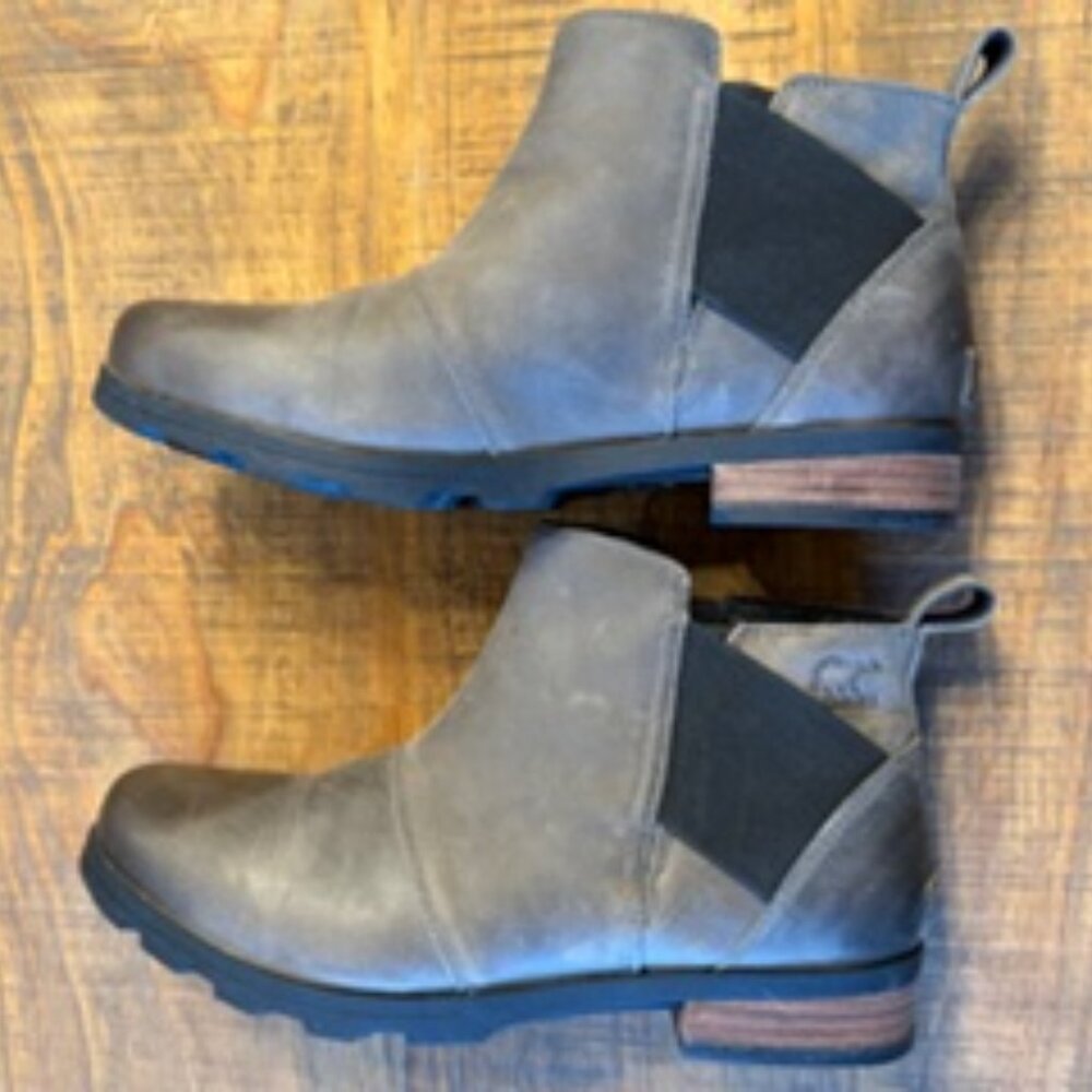 Sorel Emelie Chelsea Short Boots W11 Quarry Black NIB